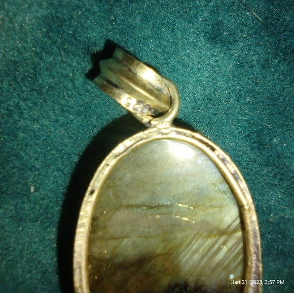 High flash labradorite pendant In sterling - Picture 2 of 2